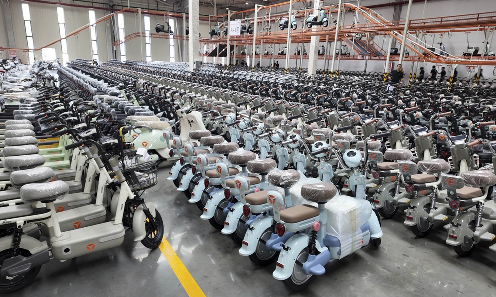 Contenedor con e-bikes